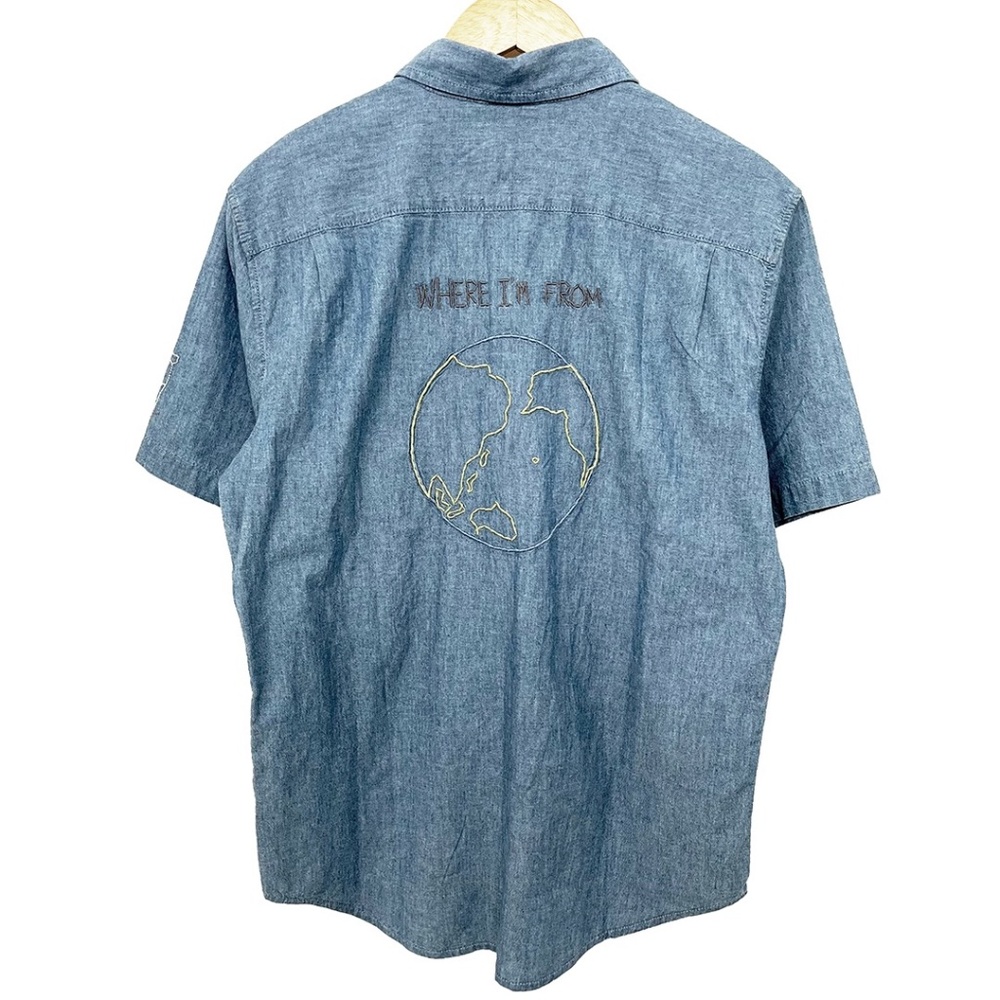 Levi’s Men’s Embroidered Earth & Llama Where I'm From Shirt Medium NWT